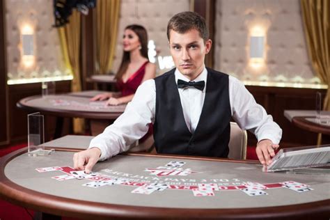 how to become a casino dealer